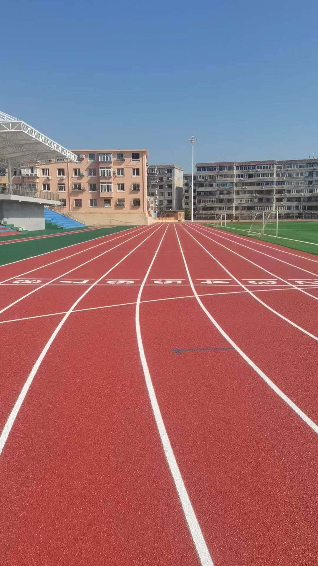 合肥市塑胶颗粒渗水跑道 - 厂家